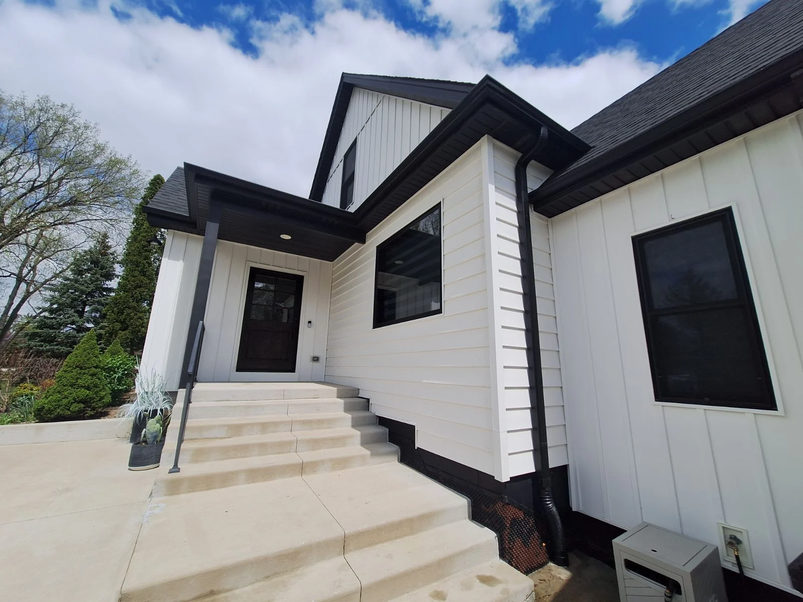 soffit and fascia installation Cedar Rapids